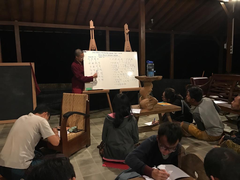 Kelas Bahasa Tibet